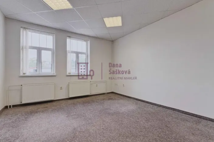 Pronájem kanceláře, Jindřichův Hradec - Jindřichův Hradec IV, Karlov, 36 m2