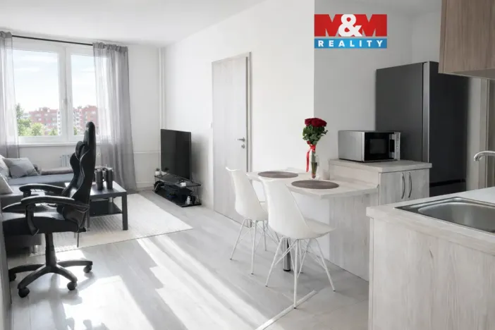 Pronájem bytu 2+kk, Louny, U Stadionu, 42 m2