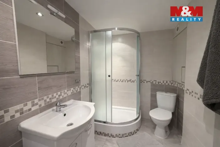 Pronájem bytu 2+kk, Louny, U Stadionu, 42 m2