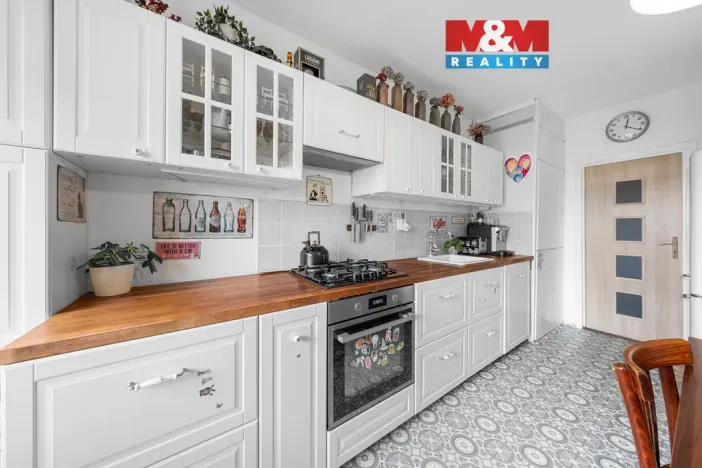 Prodej bytu 4+1, Chlumec, Vyklická, 98 m2