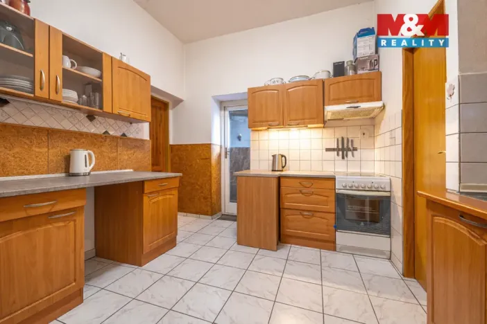 Prodej bytu 3+1, Nový Bor - Arnultovice, Gen. Svobody, 183 m2