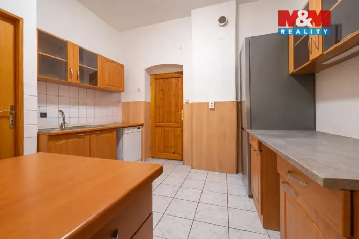 Prodej bytu 3+1, Nový Bor - Arnultovice, Gen. Svobody, 183 m2