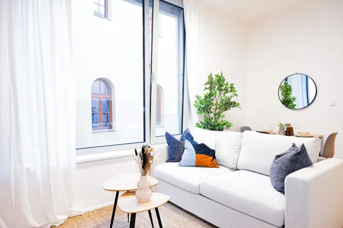 Pronájem bytu 2+kk, Praha - Smíchov, Plzeňská, 35 m2