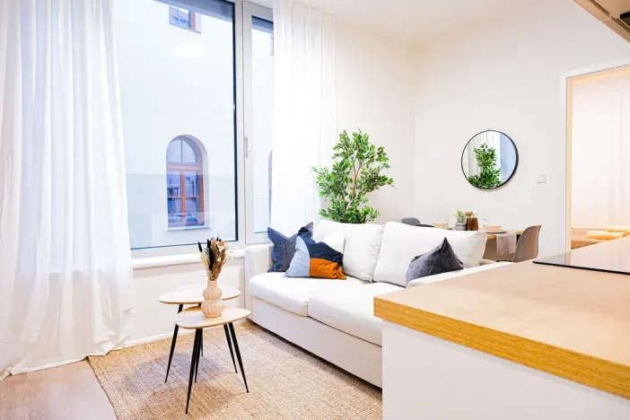 Pronájem bytu 2+kk, Praha - Smíchov, Plzeňská, 35 m2