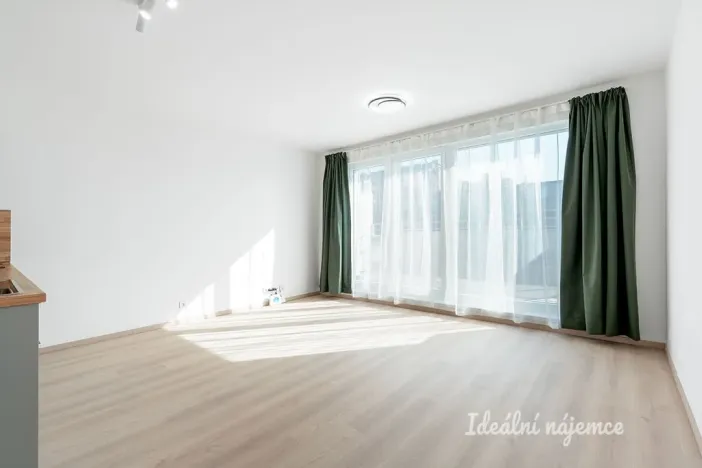 Pronájem bytu 1+kk, Praha - Vysočany, Gerstelova, 33 m2