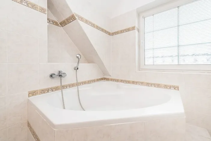 Pronájem rodinného domu, Praha - Nebušice, K Vizerce, 300 m2