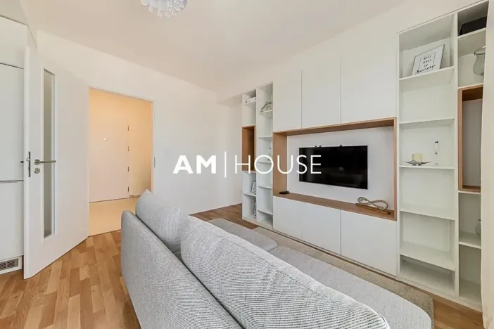 Pronájem bytu 2+kk, Praha - Strašnice, Zvěřinova, 50 m2