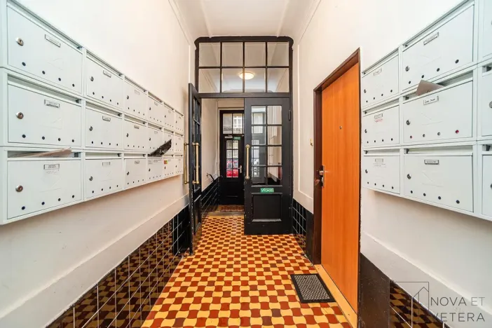 Pronájem bytu 2+kk, Praha - Žižkov, Žerotínova, 47 m2