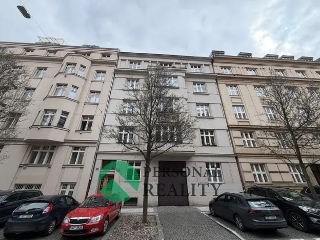 Prodej bytu 1+kk, Praha - Bubeneč, Eliášova, 63 m2