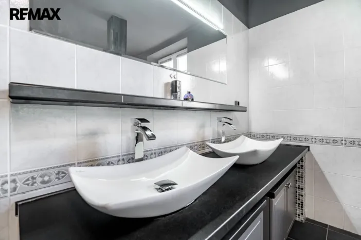 Prodej rodinného domu, Stanovice, 443 m2