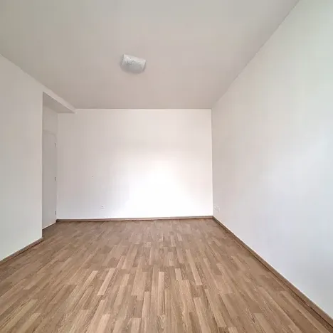 Pronájem bytu 2+1, Praha - Smíchov, Podbělohorská, 41 m2