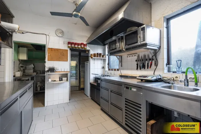 Prodej restaurace, Brno - Líšeň, 200 m2