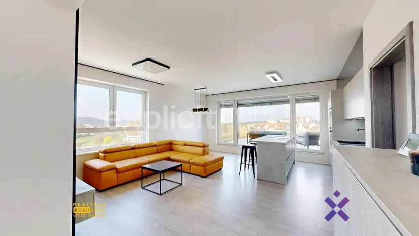 Pronájem bytu 2+kk, Otrokovice, Příčná, 69 m2