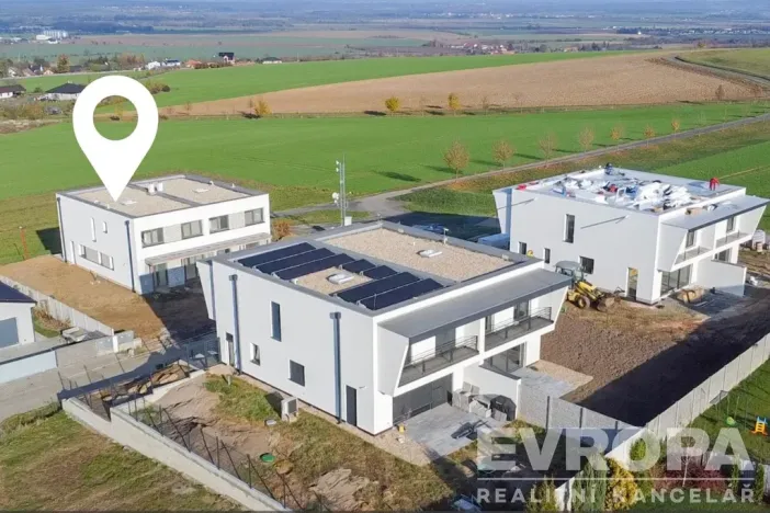 Pronájem rodinného domu, Červené Pečky, Hrabáňova, 210 m2