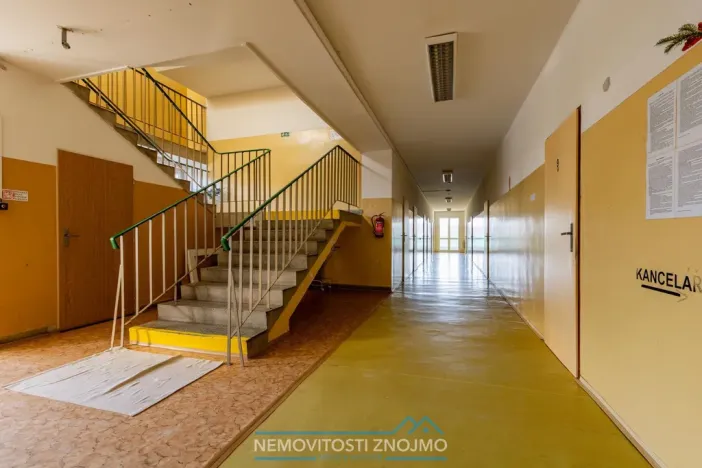 Pronájem atypického bytu, Hrušovany nad Jevišovkou, Cukrovarská, 10 m2
