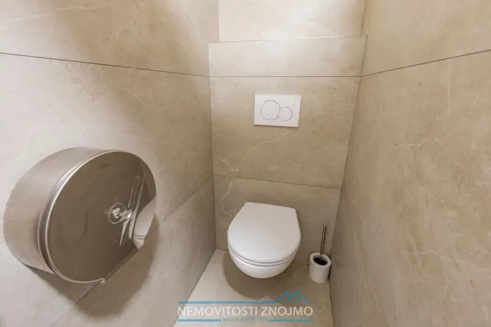 Pronájem atypického bytu, Hrušovany nad Jevišovkou, Cukrovarská, 10 m2