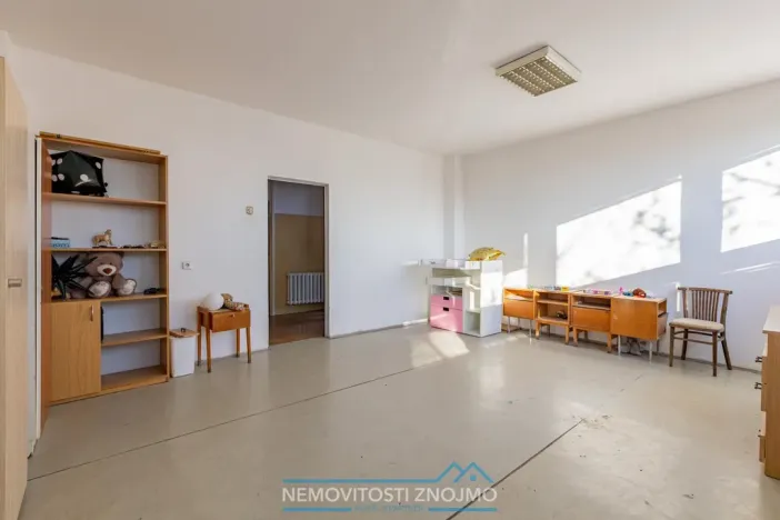 Pronájem atypického bytu, Hrušovany nad Jevišovkou, Cukrovarská, 10 m2