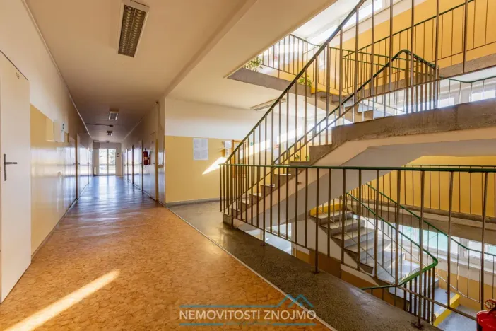 Pronájem atypického bytu, Hrušovany nad Jevišovkou, Cukrovarská, 10 m2