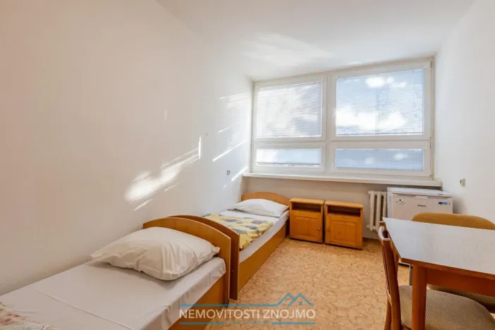 Pronájem atypického bytu, Hrušovany nad Jevišovkou, Cukrovarská, 10 m2