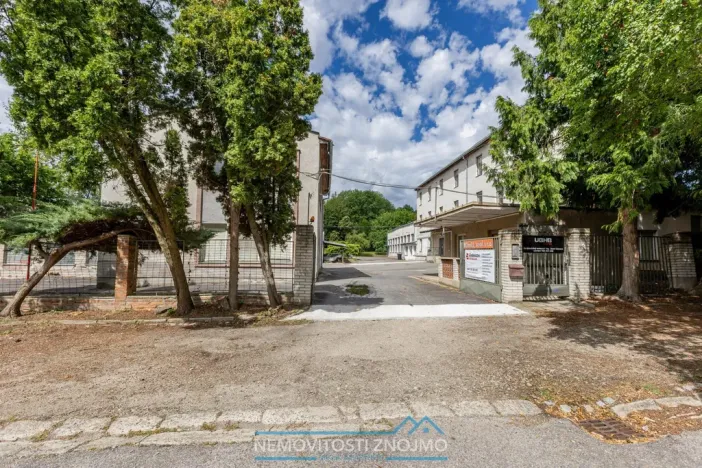 Prodej výrobních prostor, Hrušovany nad Jevišovkou, Rudé armády, 12000 m2