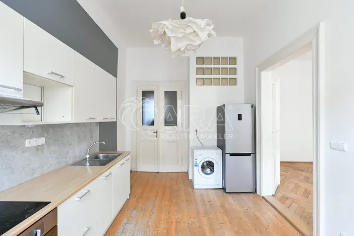 Pronájem bytu 1+1, Praha - Smíchov, Lidická, 43 m2