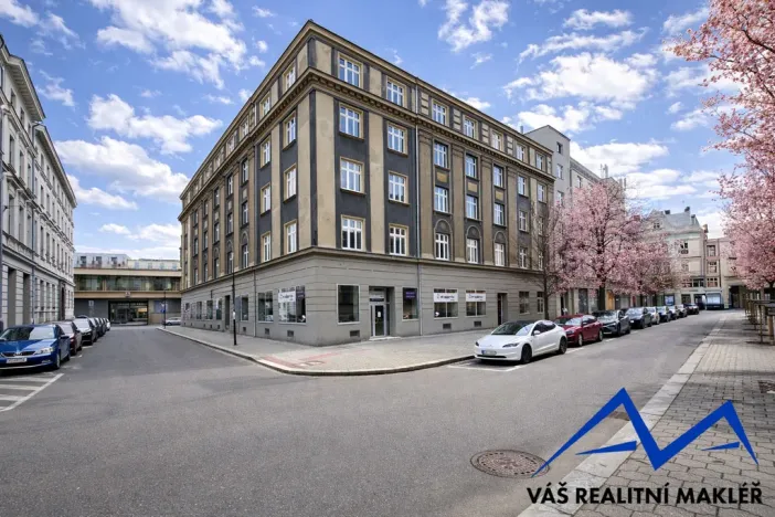 Prodej bytu 3+1, Ostrava, náměstí Msgre Šrámka, 93 m2