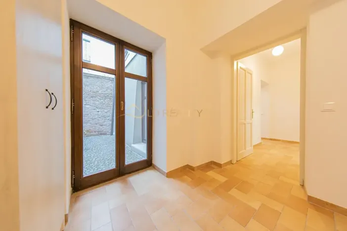 Pronájem bytu 1+1, Olomouc, Šemberova, 31 m2