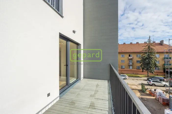 Pronájem bytu 2+kk, Praha, Pakoměřická, 43 m2