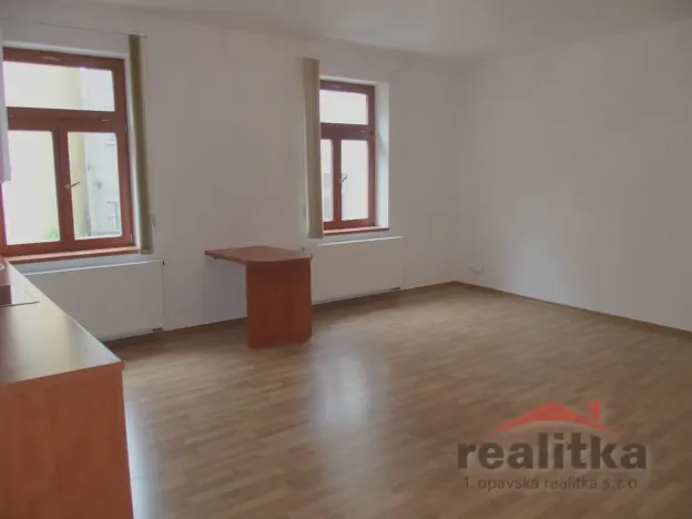 Pronájem bytu 1+kk, Opava - Předměstí, Kasárenská, 39 m2