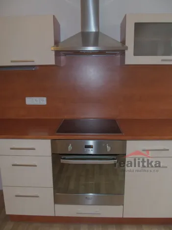 Pronájem bytu 1+kk, Opava - Předměstí, Kasárenská, 39 m2