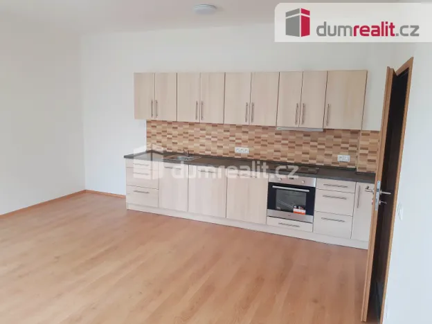 Pronájem bytu 2+kk, Milovice - Mladá, Zátopkova, 50 m2