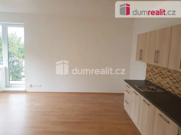 Pronájem bytu 2+kk, Milovice - Mladá, Zátopkova, 50 m2