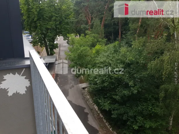 Pronájem bytu 2+kk, Milovice - Mladá, Zátopkova, 50 m2