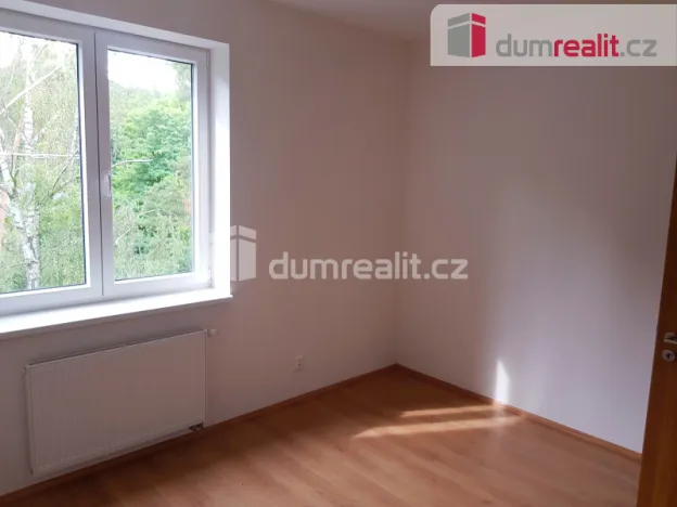 Pronájem bytu 2+kk, Milovice - Mladá, Zátopkova, 50 m2