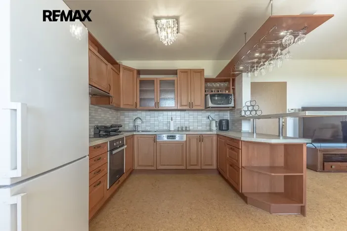 Prodej bytu 4+kk, Praha - Čakovice, Ke stadionu, 82 m2