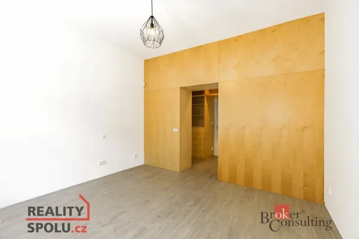 Pronájem bytu 2+1, Liberec - Liberec I-Staré Město, Sokolská, 74 m2