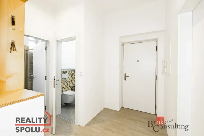 Pronájem bytu 2+1, Liberec - Liberec I-Staré Město, Sokolská, 74 m2