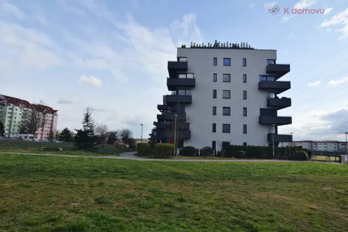 Pronájem bytu 3+kk, Brno - Líšeň, Houbalova, 72 m2