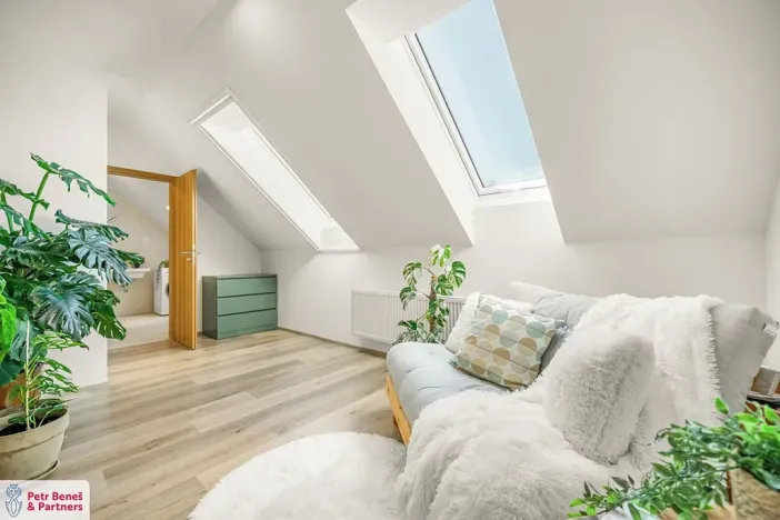 Prodej bytu 3+kk, Milovice, Zátopkova, 108 m2