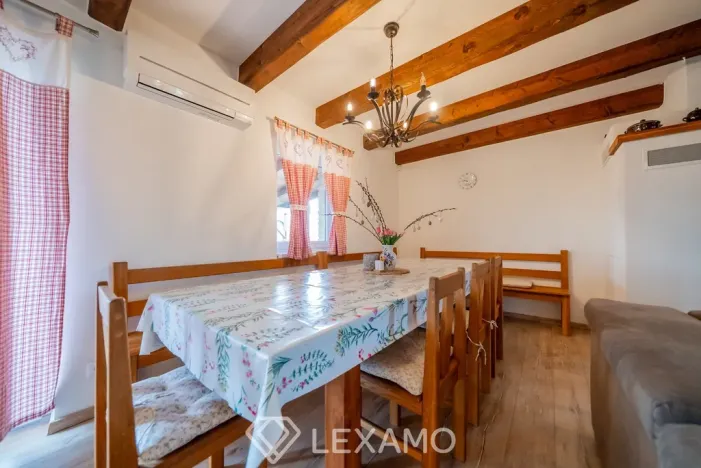 Prodej rodinného domu, Jevišovka, 306 m2