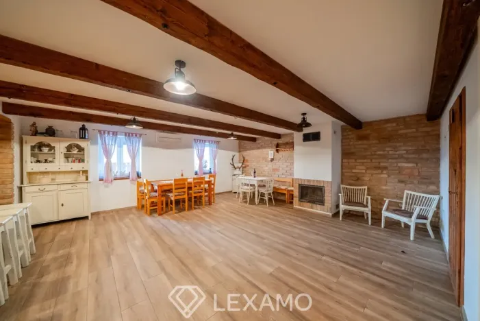 Prodej rodinného domu, Jevišovka, 306 m2