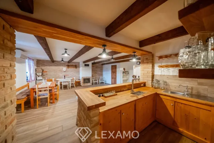 Prodej rodinného domu, Jevišovka, 306 m2