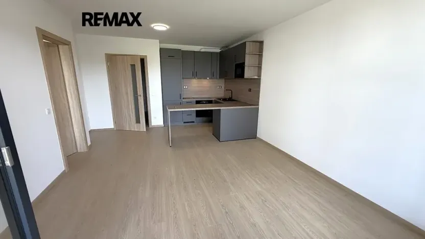 Pronájem bytu 2+kk, Praha - Letňany, Vyletalova, 54 m2