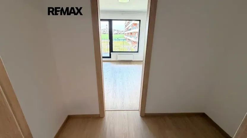 Pronájem bytu 2+kk, Praha - Letňany, Vyletalova, 54 m2