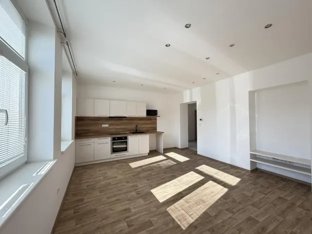 Pronájem bytu 2+kk, Pardubice - Bílé Předměstí, Kotkova, 60 m2