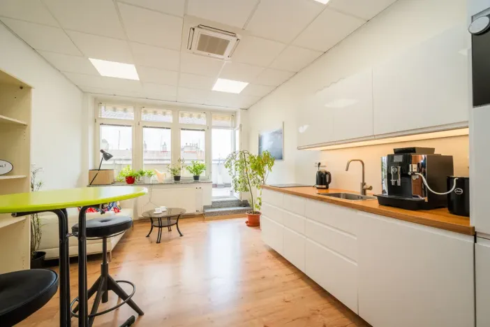 Pronájem kanceláře, Praha - Vinohrady, Slezská, 21 m2