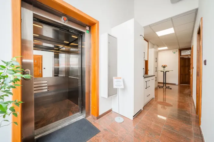 Pronájem kanceláře, Praha - Vinohrady, Slezská, 21 m2