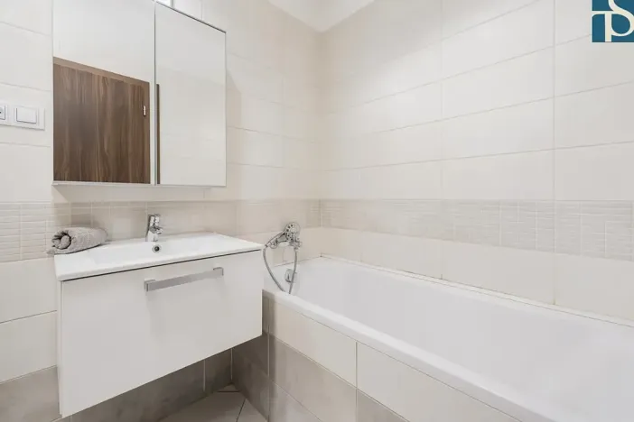 Prodej bytu 2+kk, Praha - Letňany, Hlučkova, 45 m2