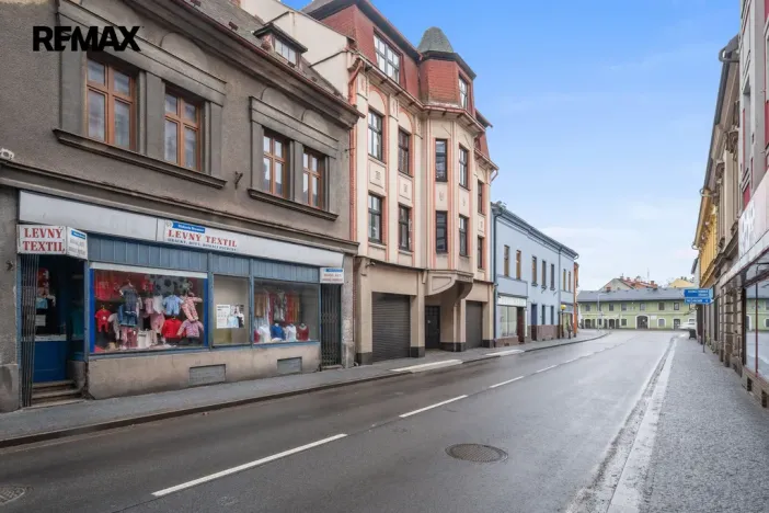 Pronájem bytu 3+1, Hronov, T. G. Masaryka, 83 m2