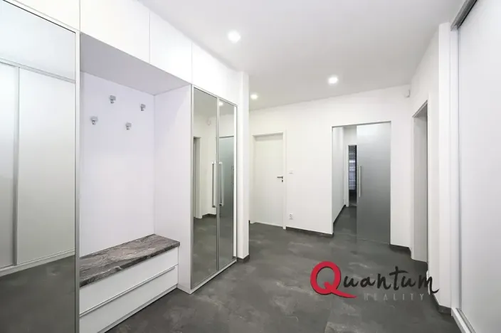 Pronájem bytu 4+kk, Praha - Prosek, Na samotě, 167 m2